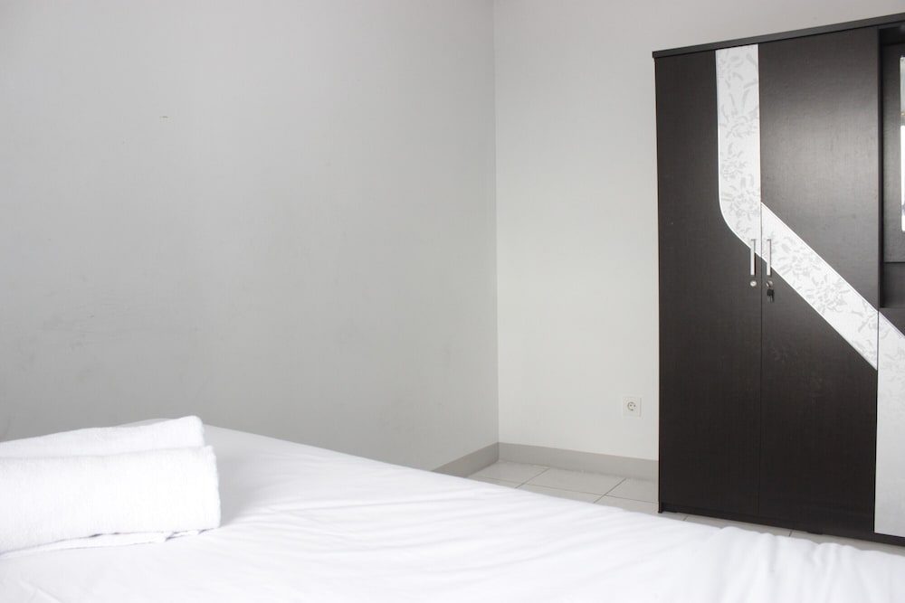 Comfy 2BR Apartment at Mekarwangi Square Cibaduyut, Bandung - 16