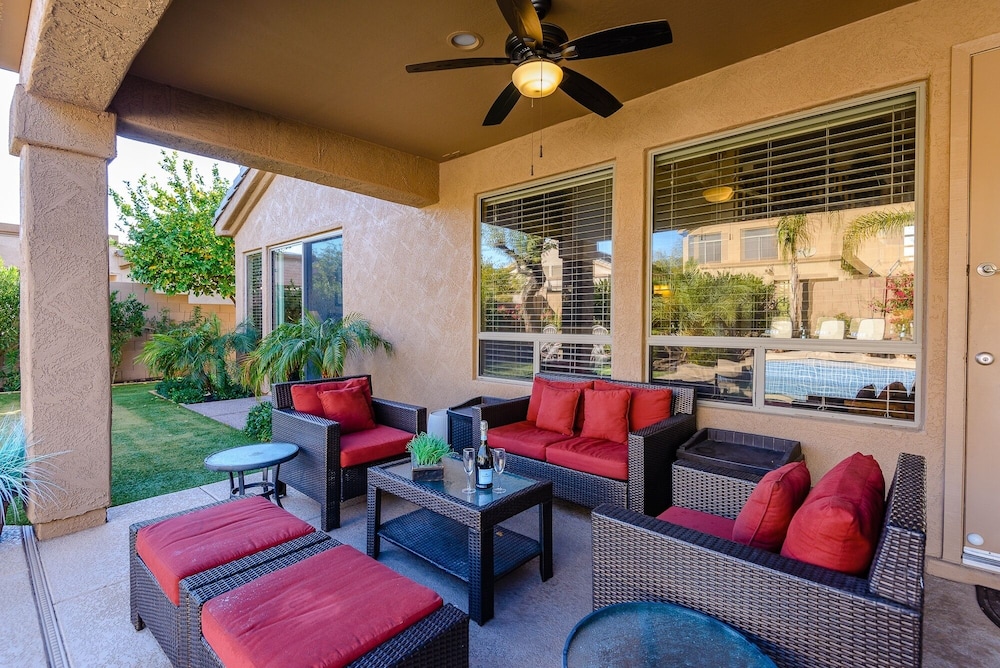 Casa Solara 4 Bedroom Home by RedAwning