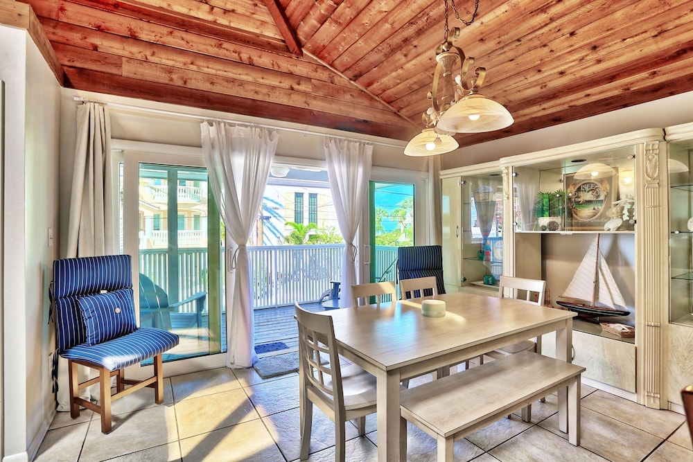 Valdes Cottage