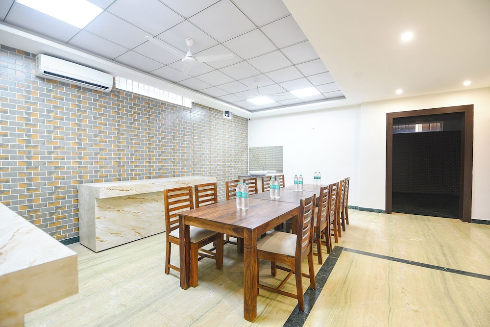 Fabhotel Sai Village