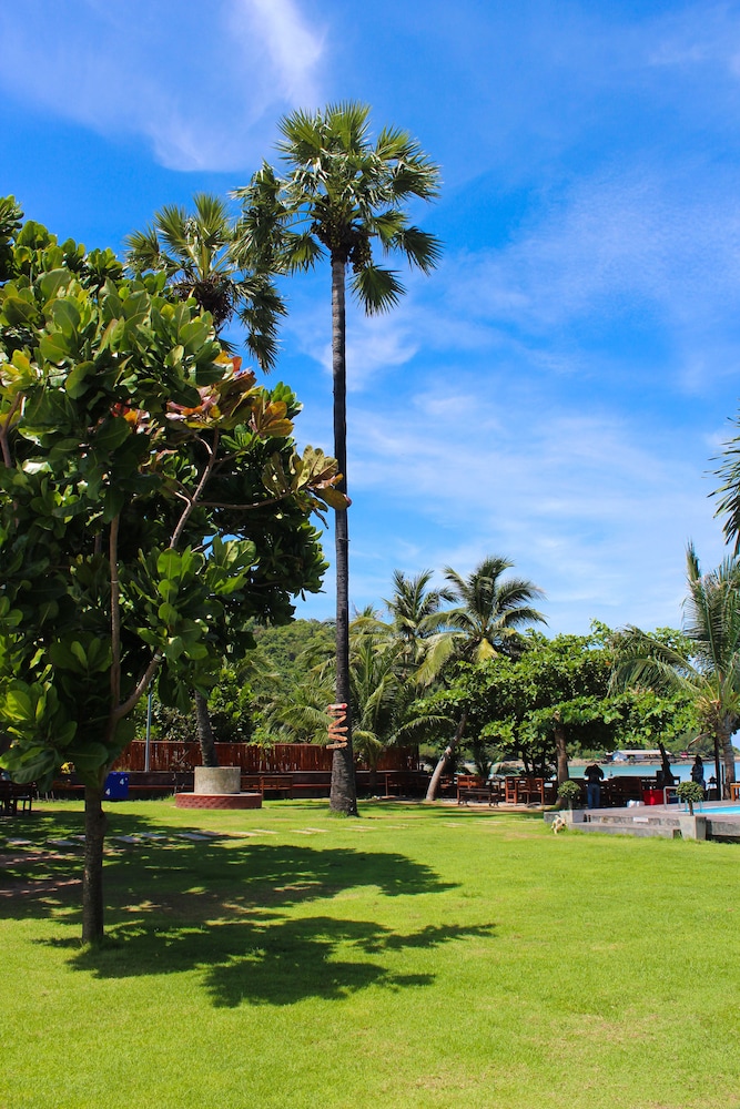 Fah Talay Resort
