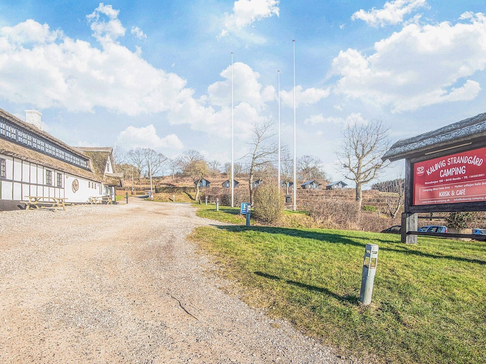 5 Person Holiday Park Home in Ronde