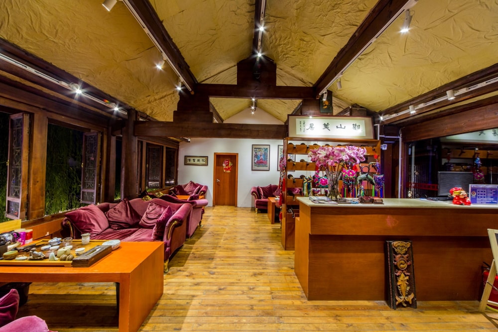Lijiang Bairui Vacation Hotel