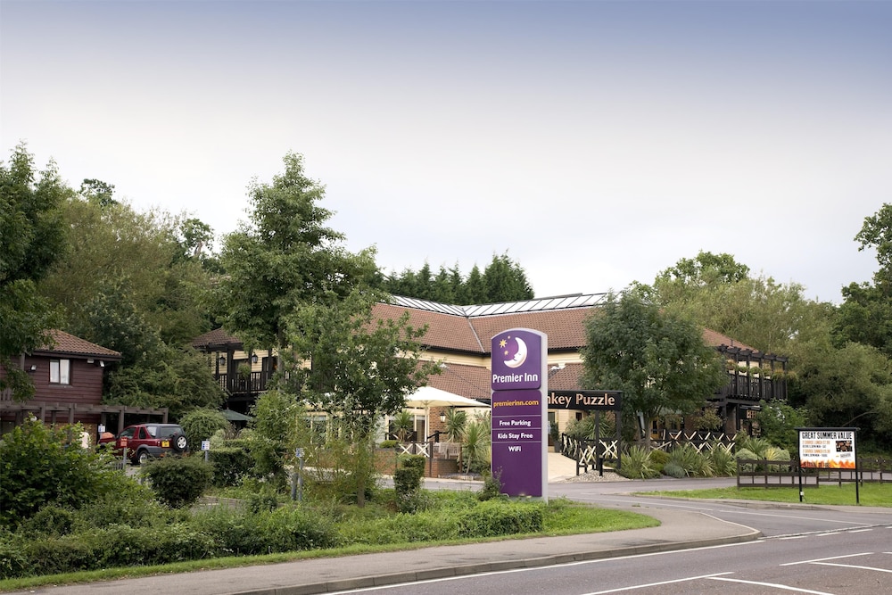 Premier Inn Chessington
