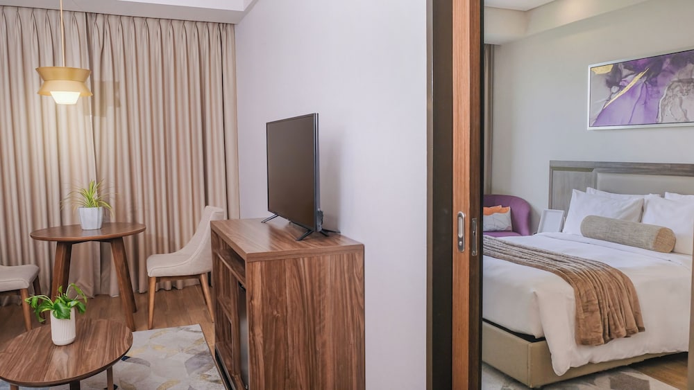 City Getaway in the Heart of Entertainment City