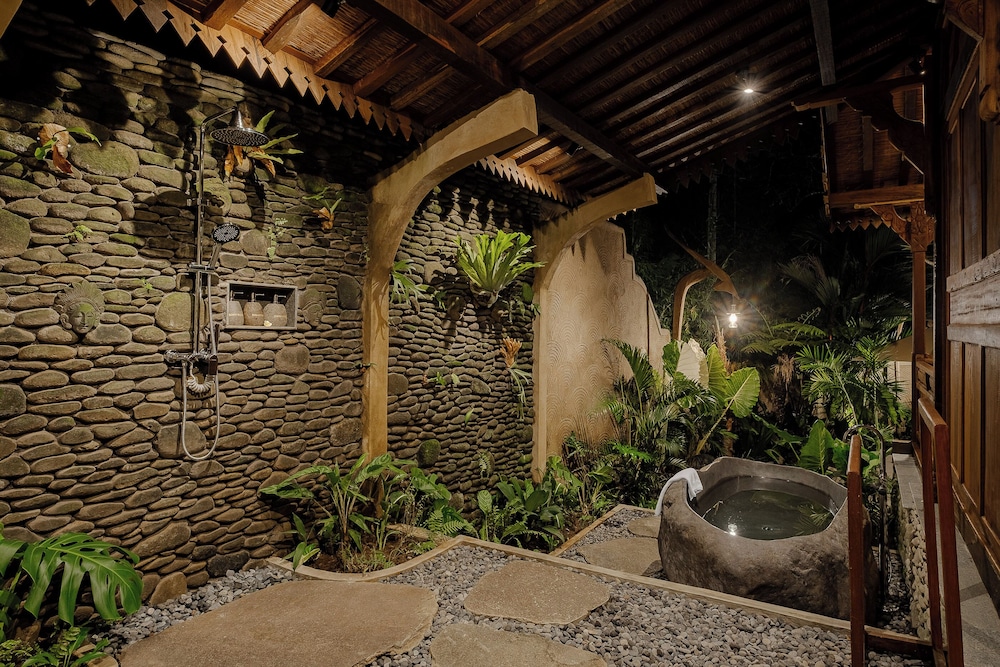 Hidden Saren Villa Ubud
