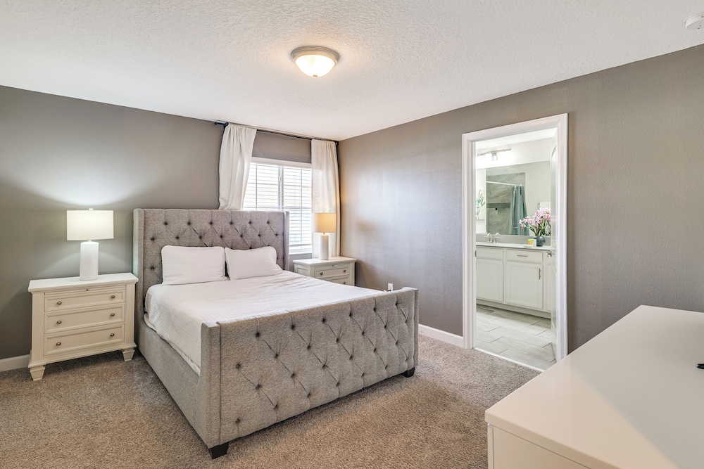 Family Oasis in Championsgate: Private Pool!