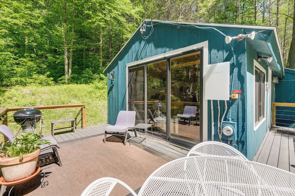 Brattleboro Vacations - Cozy Falls Brook Cabin: Hike  Swim On-site! - Property Image 9