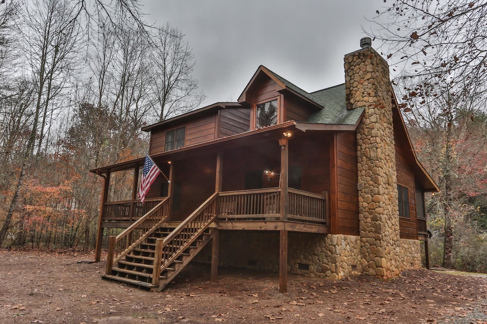 CAMP RISING FISH-NEVAEH CABIN RENTALS