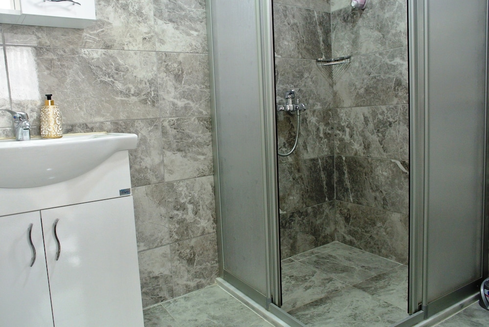 Emirhan Inn Apartment & Suites - Image 54