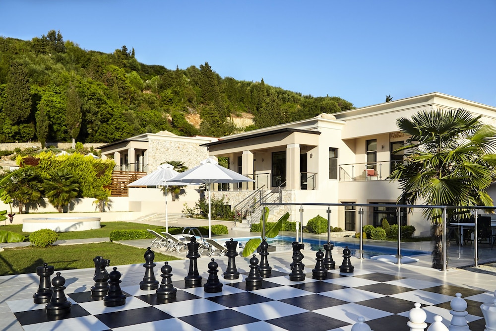 Karvouno Villas