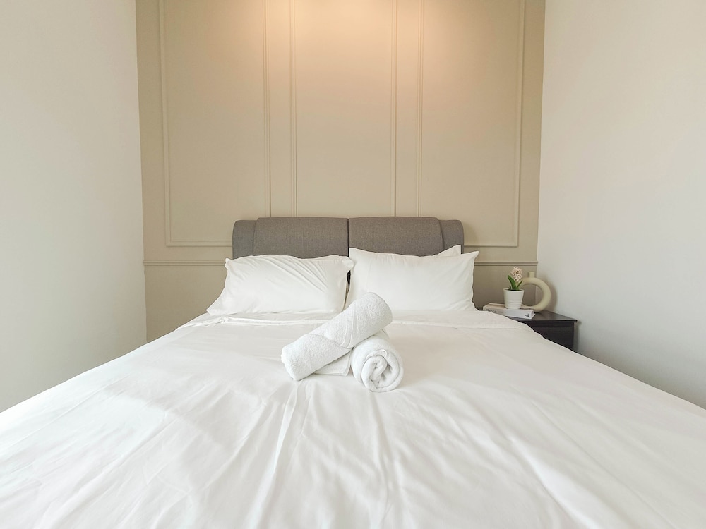 Neu Suites by Manhattan Group