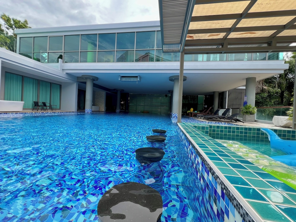 The Regent Bangtao by RESAVA