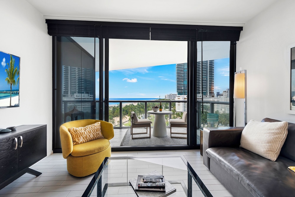Luxury Vacation Rentals in South Beach by LRMB