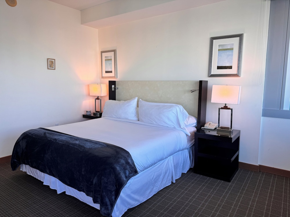 AKA Brickell Condo Free Parking by Palermo Home Miami