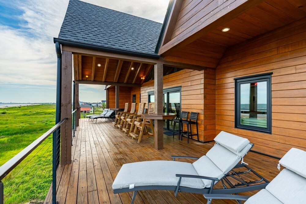 The Coppertone House 6 Bedroom Home