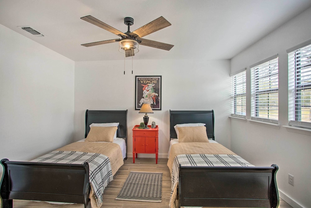 Lakefront Frankston Home w/ Guest Studio! - Property Image 28