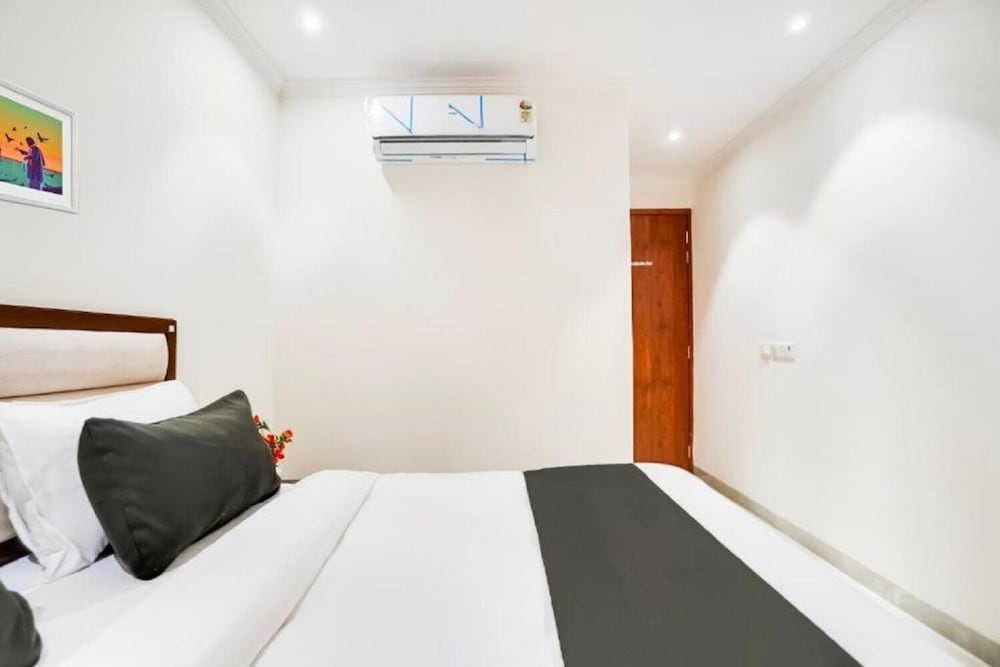 Hotel Ivory by KDSON