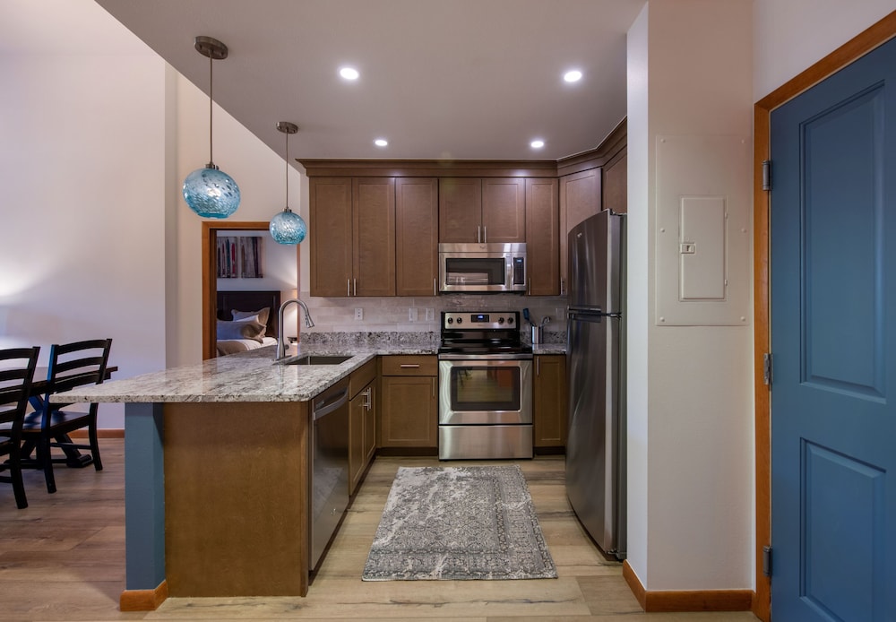 Zephyr Mountain Lodge Vacation Condos - Winter Park CO