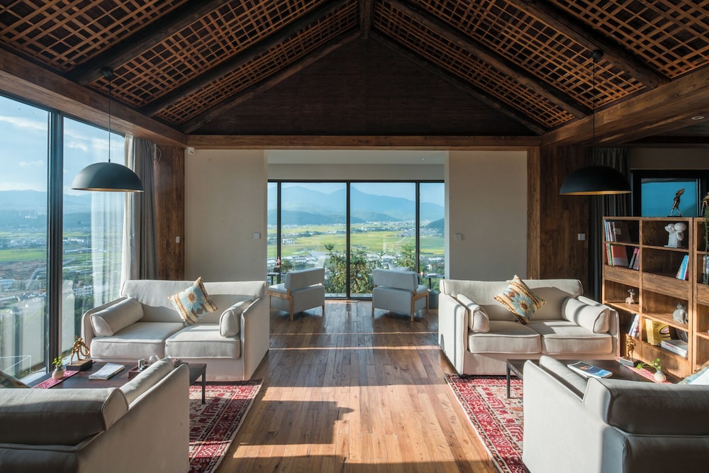 Tengchong Budu Hot Spring Resort Hotel