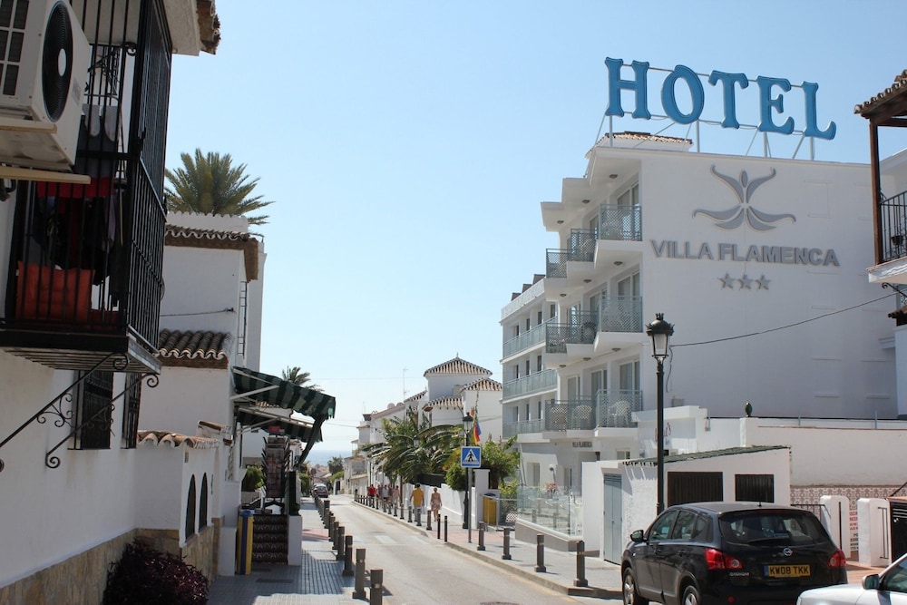 Aptos Pueblo Andaluz Nerja
