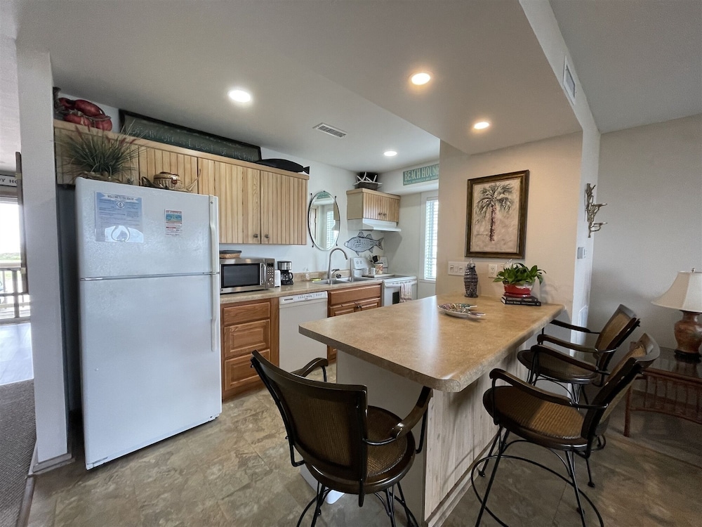 Sw 1 Starfish 1 Bedroom Condo by RedAwning view 3