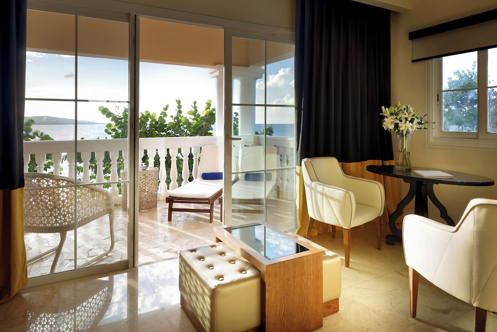 Grand Palladium Lady Hamilton Resort  Spa All Inclusive - Property Image 30