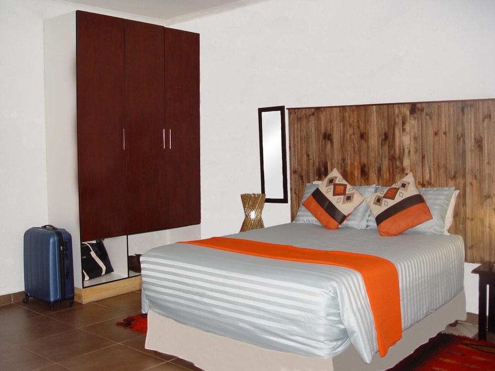 Esther's Lodge