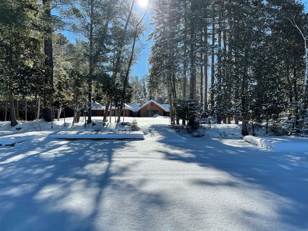 Haliburton Post House