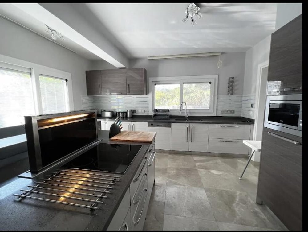 4 Bedroom Private Villa, Pool, Kyrenia Town
