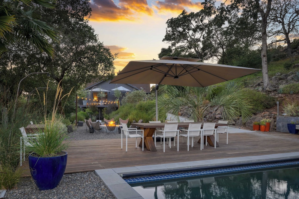 Kenwood Vista by Avantstay 7acres w/ Pool, Fire Pit, Vineyard Views