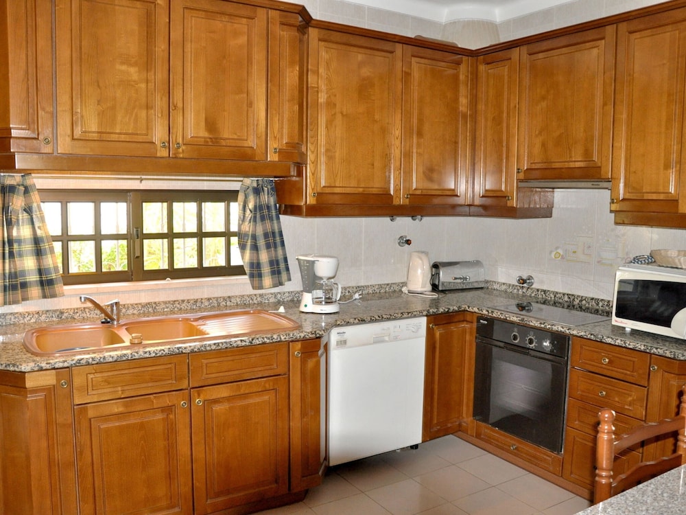 Villa in Vilamoura With Private Pool view 3