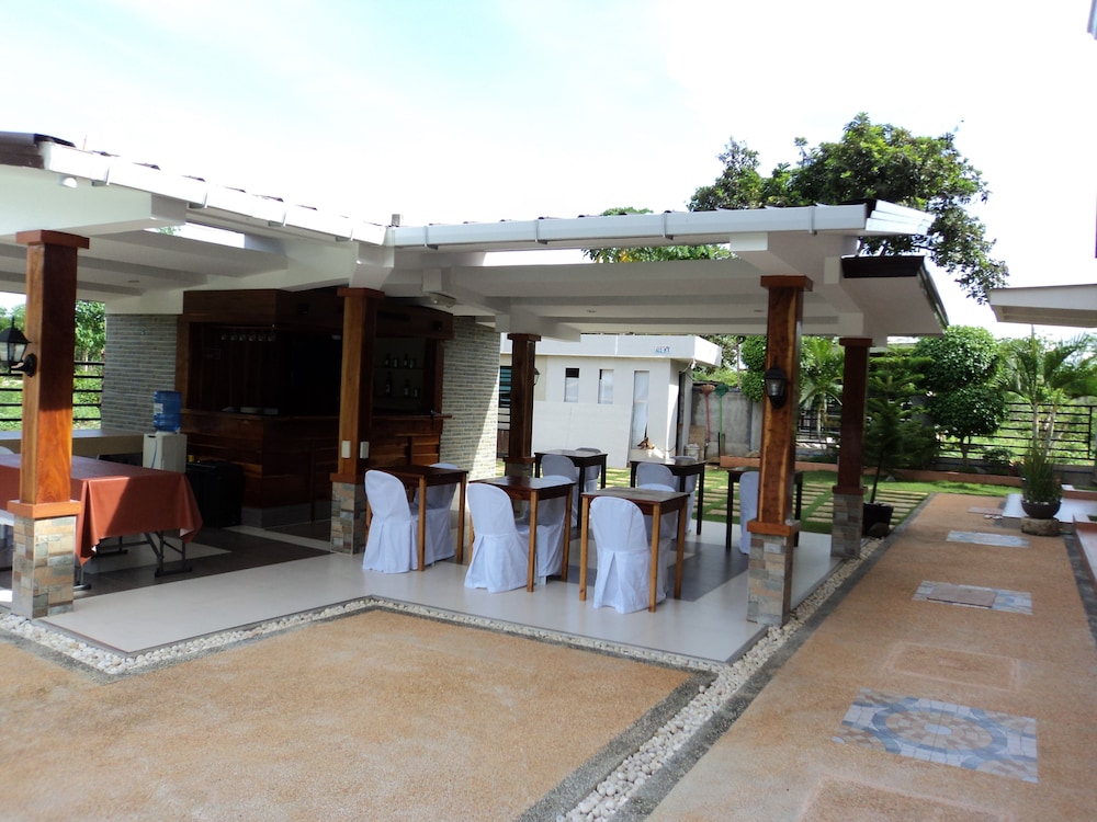 Greenfields Tourist Inn