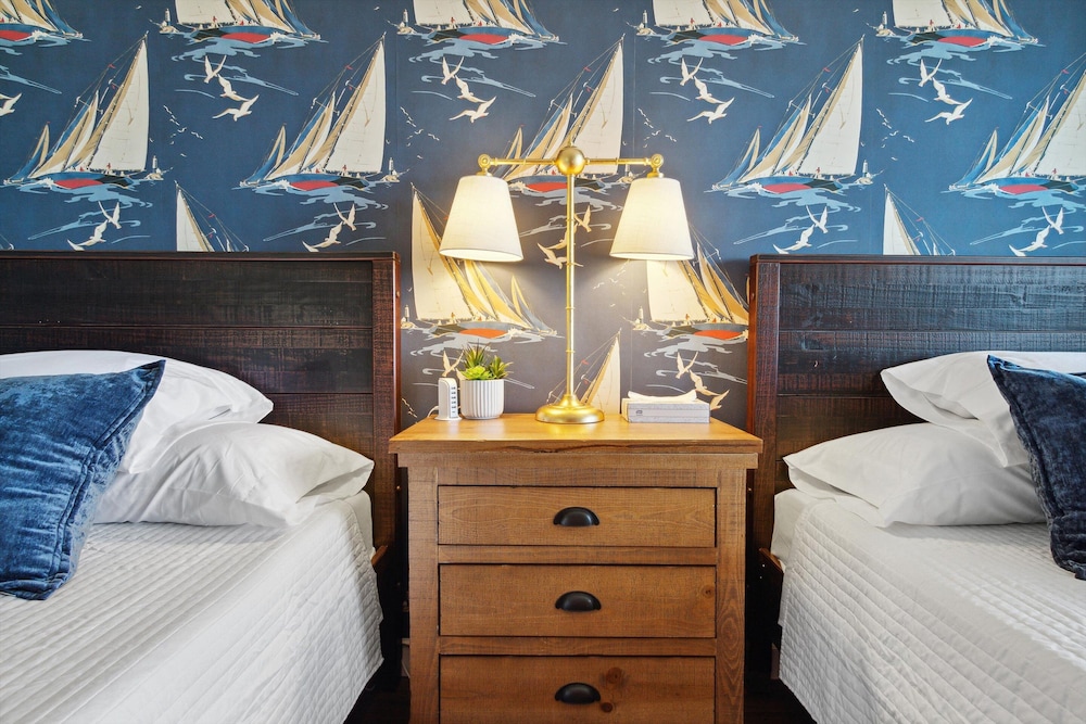 Bay Inn of Petoskey, photo 158