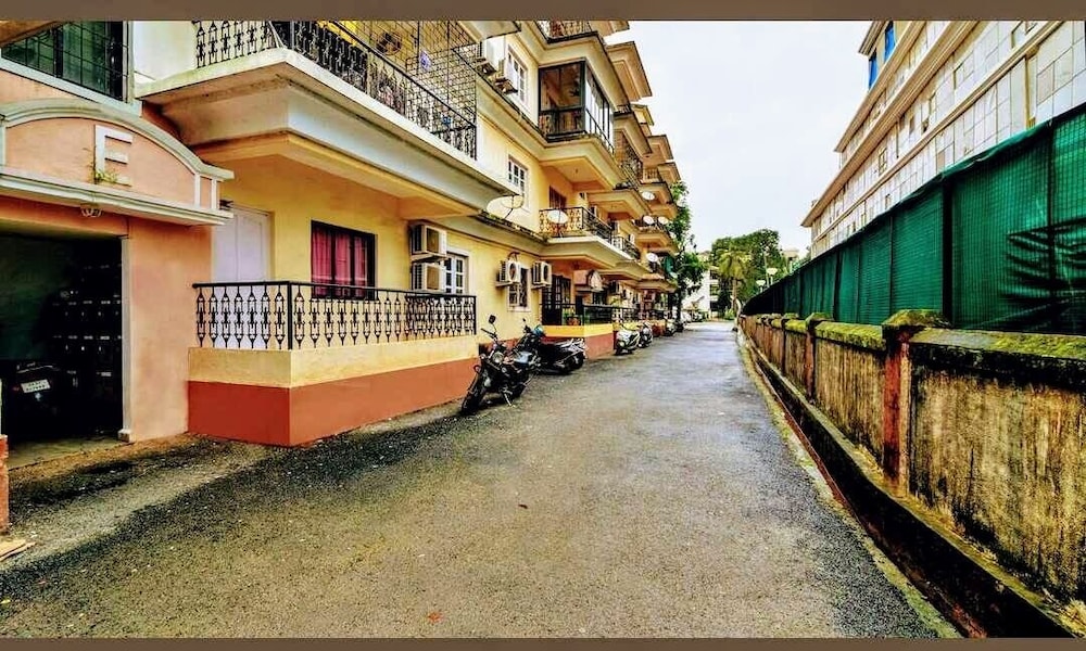 Captivating 2-bed Apartment in Calangute view 2