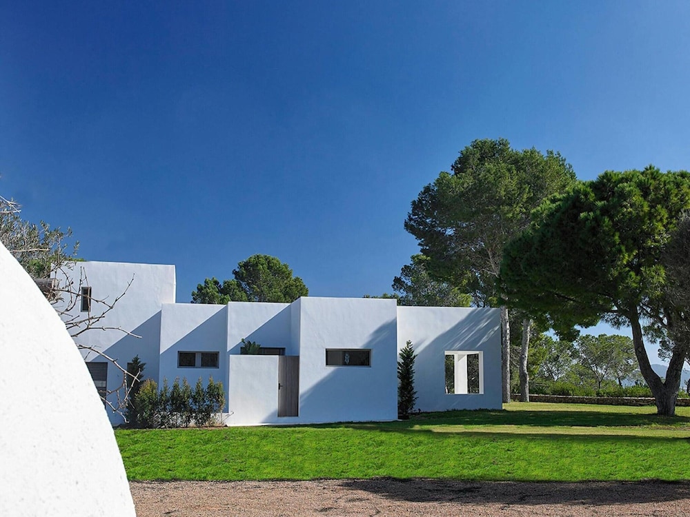 Holiday Home With Stylish Interiors