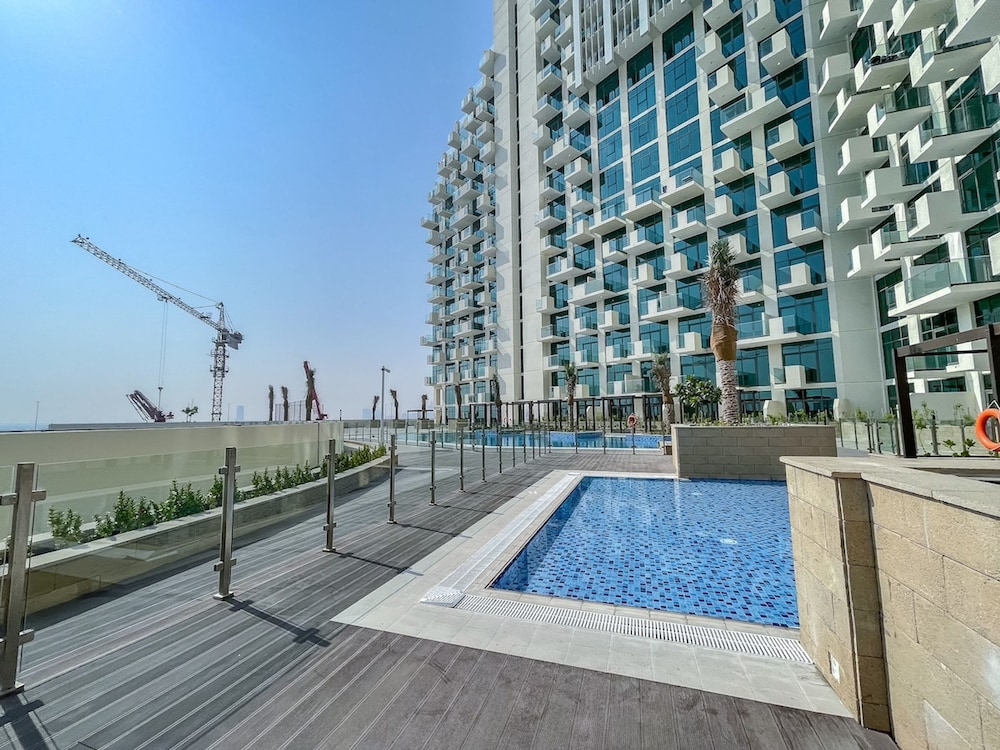 Wonderful Studio Apartment With Balcony at Farhad Azizi