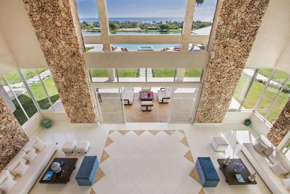 Stunning 6BR Villa With Ocean View in Cap Cana
