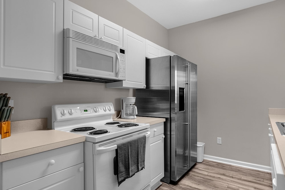 2306 SP - Disney Villa: 2br, Pool, Near Magic!