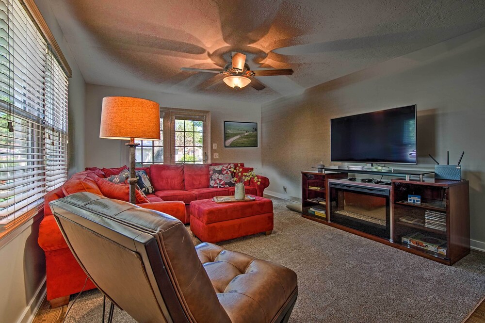 Emporia Vacations - Cute Emporia House - Mins to Downtown  Esu! - Property Image 20