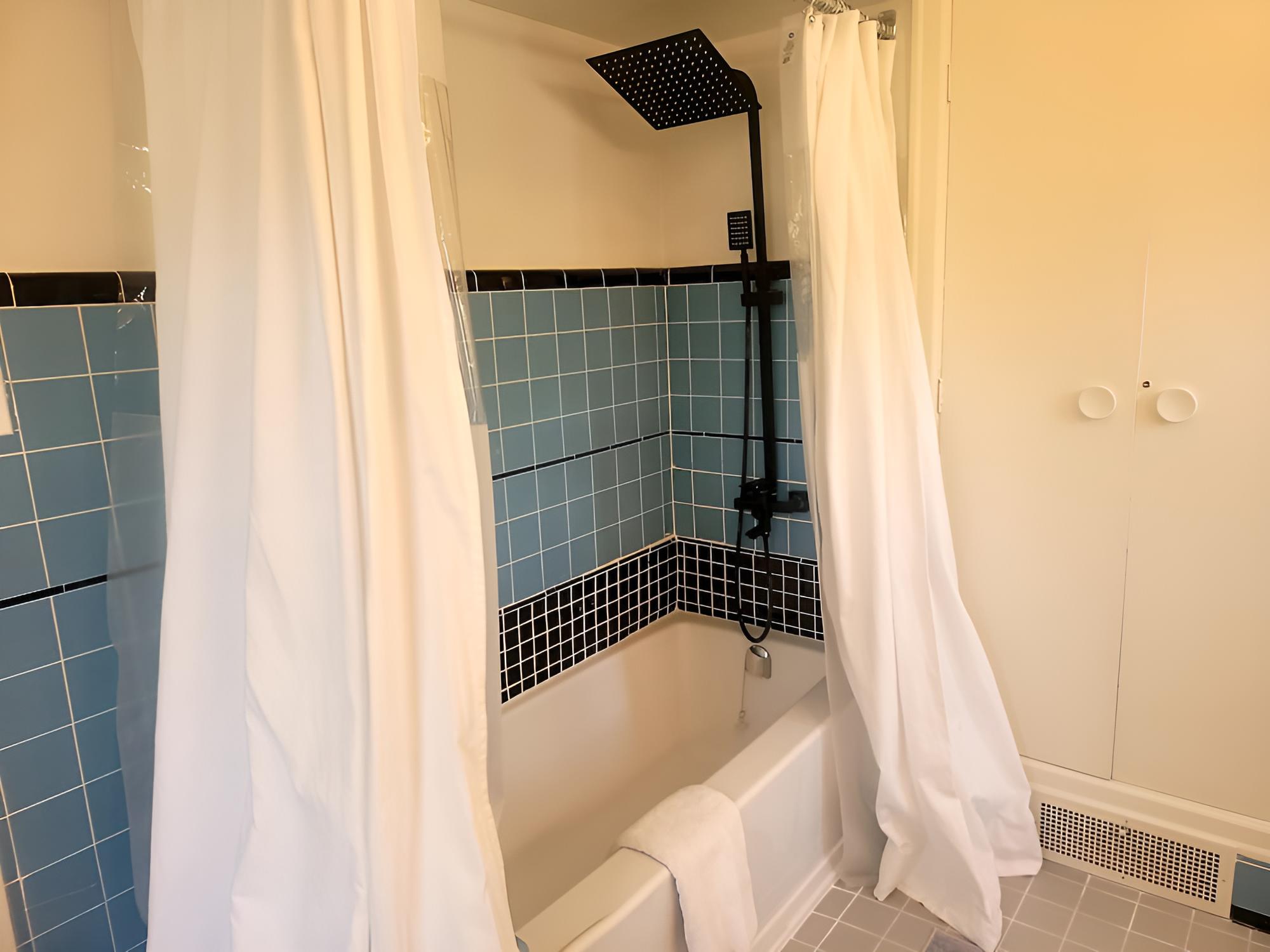 Suite Smart West Van - Property Image 23