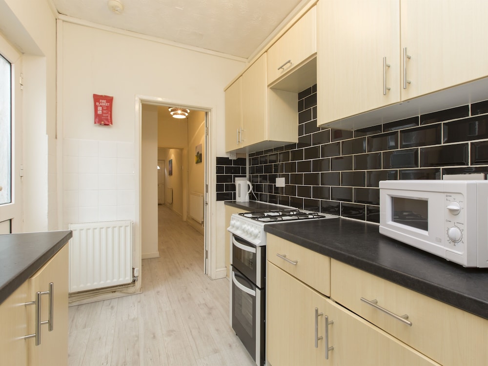 Townhouse Plus @ 40 West St