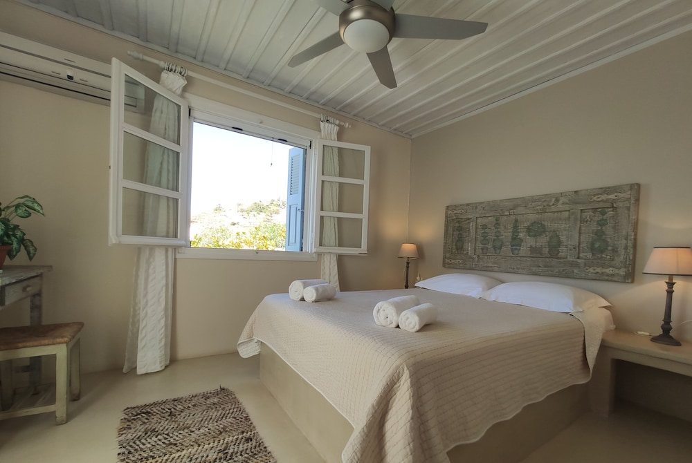 Porto Koundouros Beach and Villas