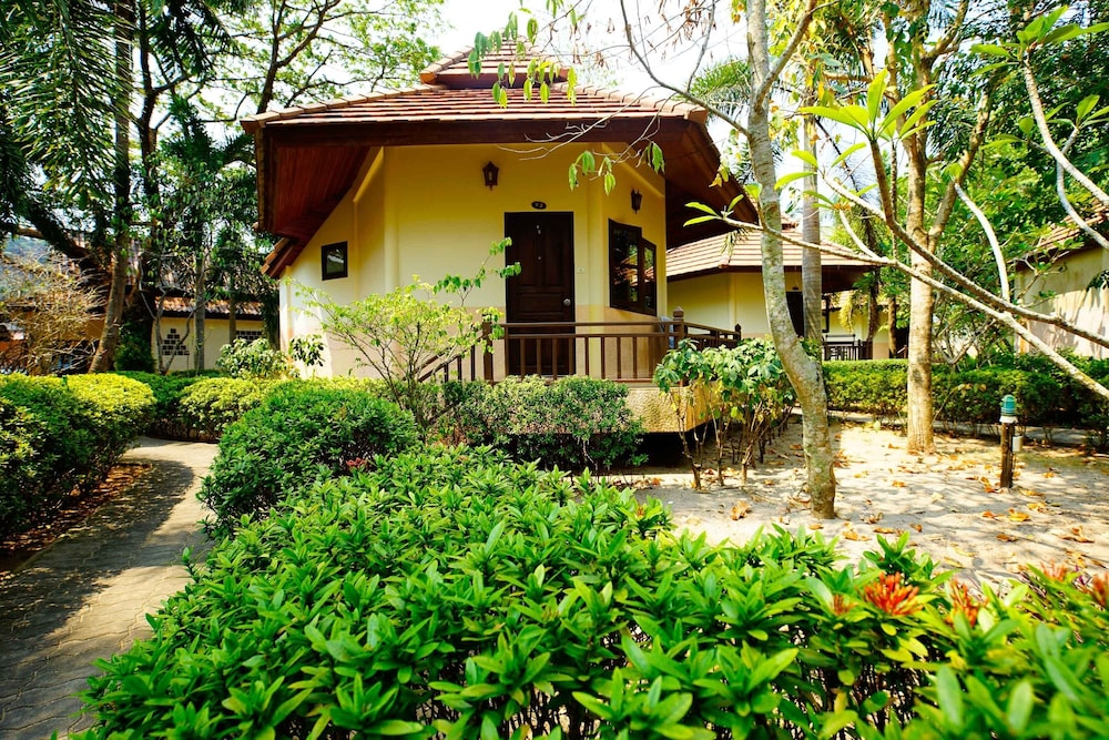 Coral Resort