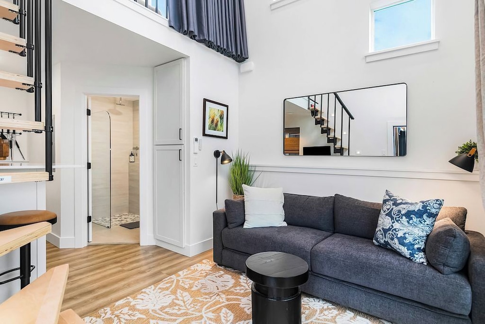 Covelet Hideaway