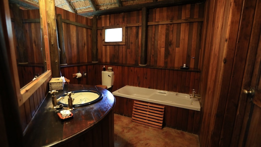 Shayamoya Tiger Fishing and Game Lodge