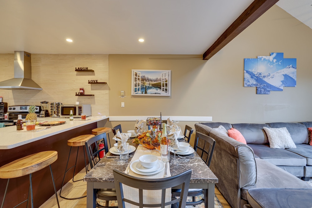 Pocono Paradise Ultimate Camelback Getaway 4 Bedroom Townhouse