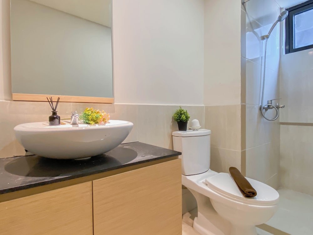 Spacious And Cozy 2Br With Extra Room At Meikarta Apartment