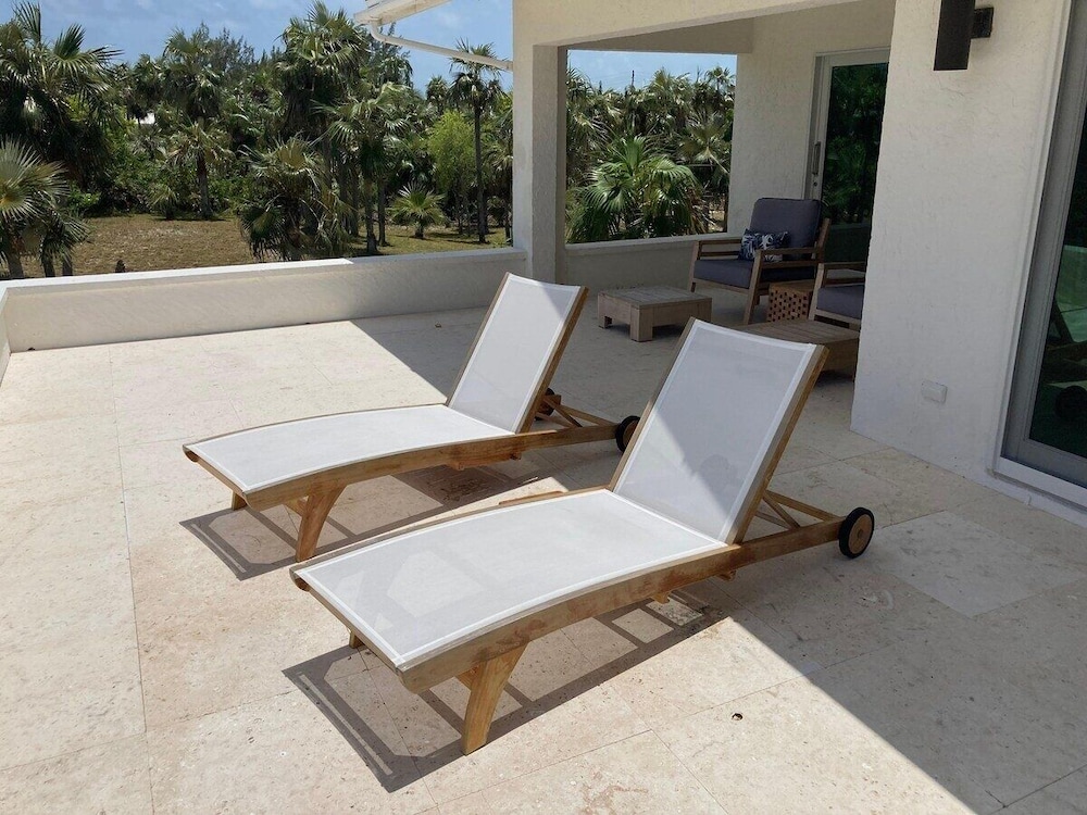 Wish House - Private Beach House Double Bay Beach 3 Bedroom Home