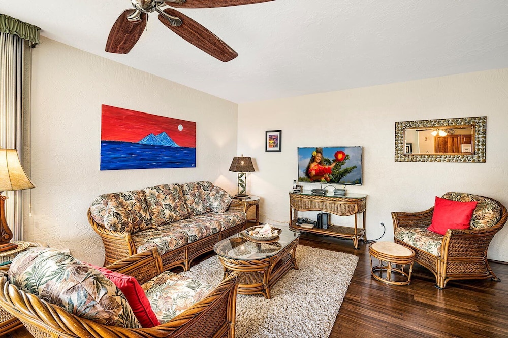 Beautiful Ocean Views - Top Floor - Concierge Included - Vrkcv